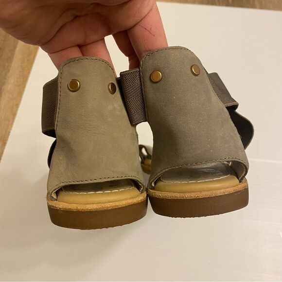 SOREL Ella NL3201-365 green Leather flats stretch slip on sandals size 9.5 - Picture 3 of 8